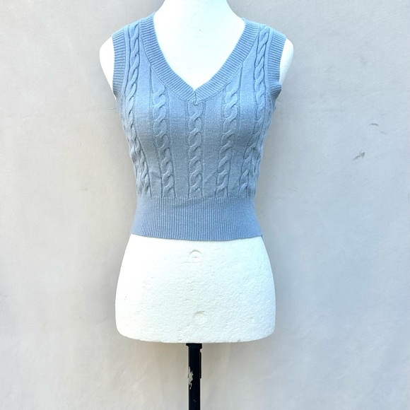 Jessica Simpson Light Blue Cable Knit Sleeveless Top - Picture 1 of 1
